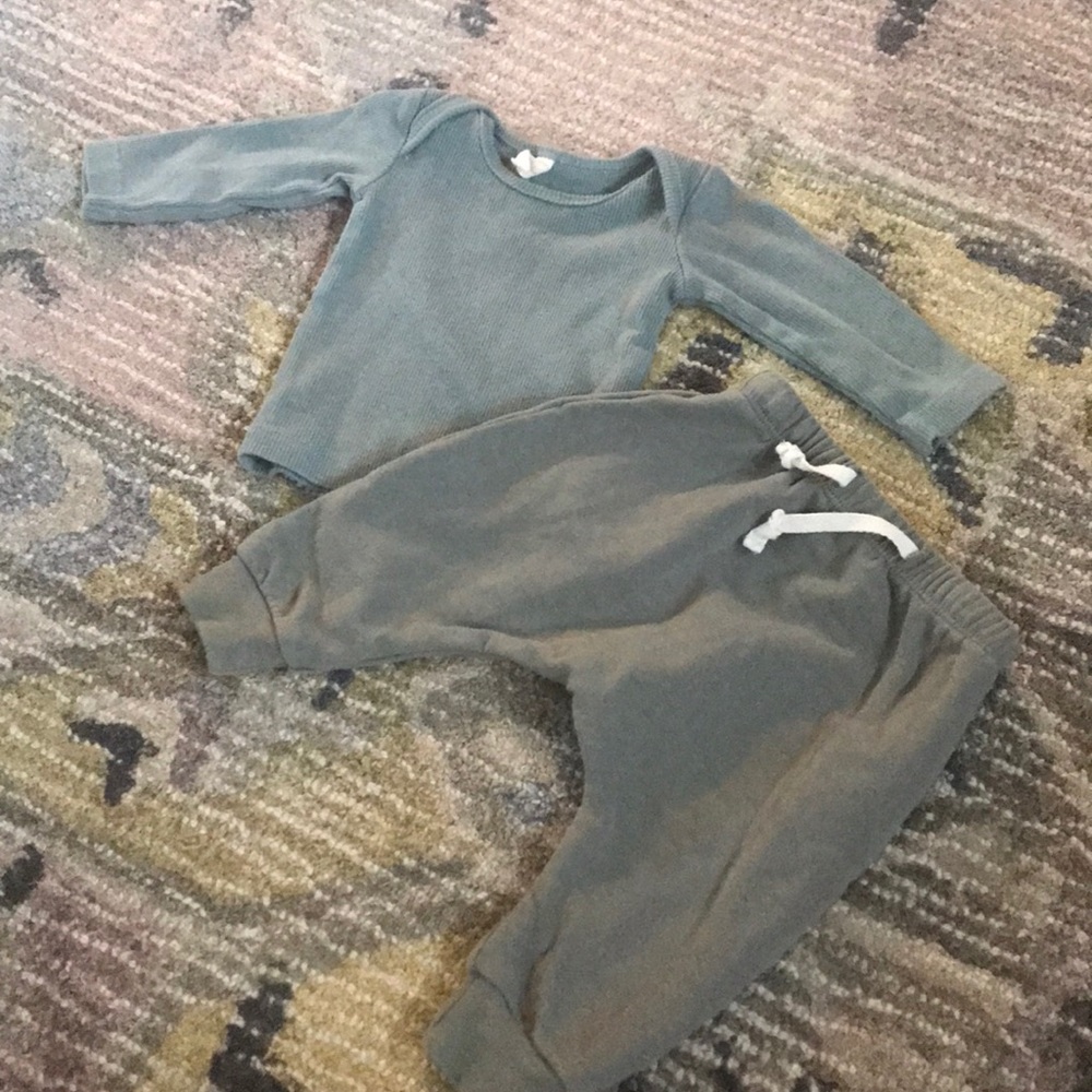 Quincy Mae 0-3 month shirt and pants